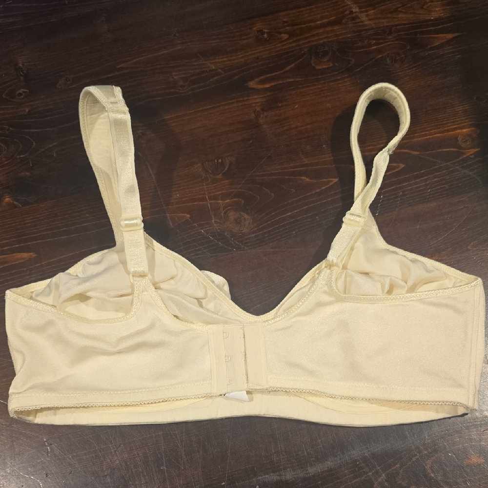 ​Bali Double Support Wireless Bra - Ivory Beige 40C Style 3355 - Picture 2 of 4